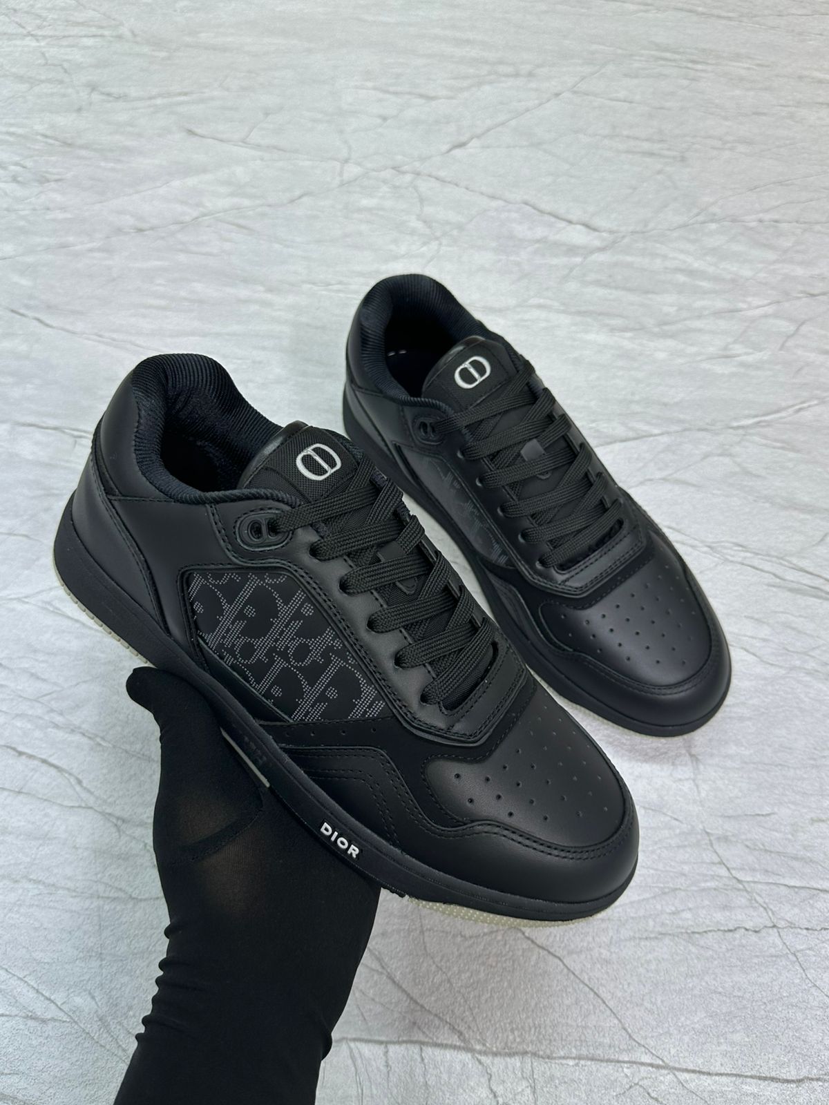 Dior B27 Low-Top Sneakers – Black Calfskin & Oblique Galaxy Leather (3SN272ZPR_H969, Men’s)