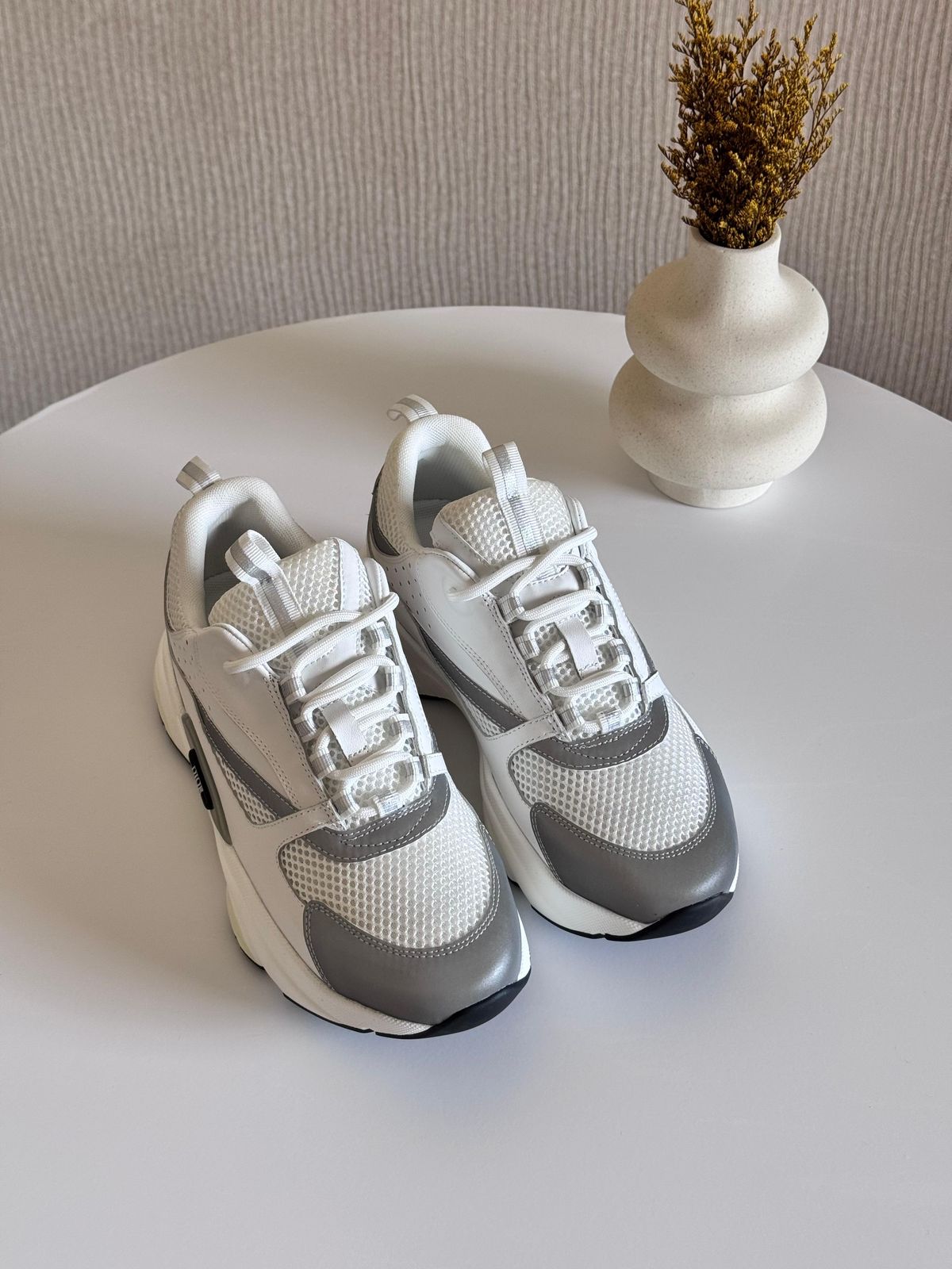 B22 Mesh Fabric Color Blocks Thick Sole Sports and Leisure Shoes.