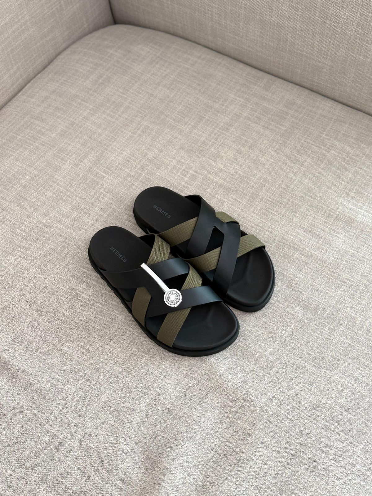 Hermès Kazimir Sandal in calfskin leather and woven ribbon
