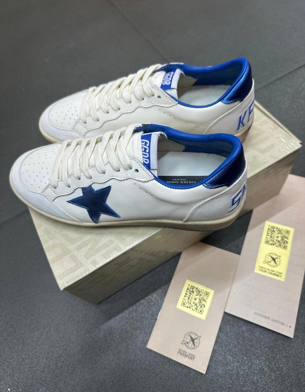 Golden Goose Men's Ball Star in white nappa with blue star