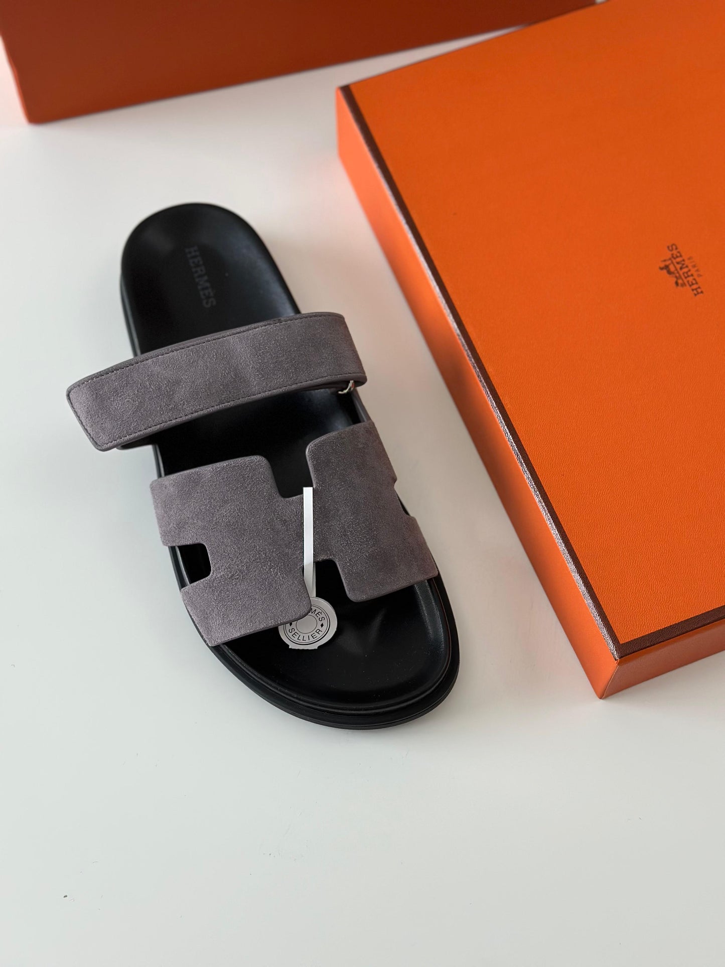 Hermès Chypre Sandal in Light Grey Calfskin – Techno Slip-On with Adjustable H-Strap