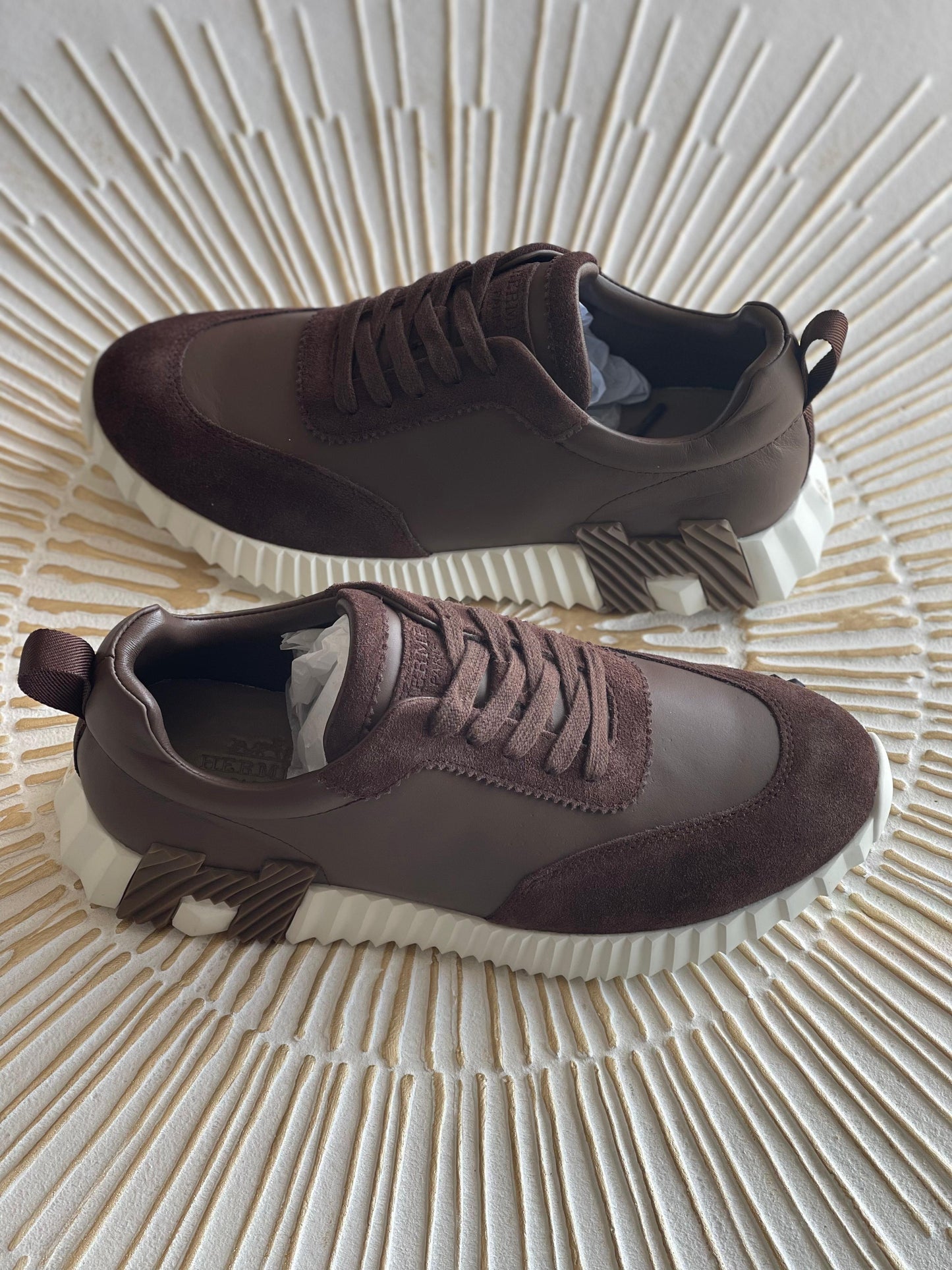 Hermès Bouncing Sneaker in Beige/Natural – Lightweight Suede & Mesh Urban Sneaker”