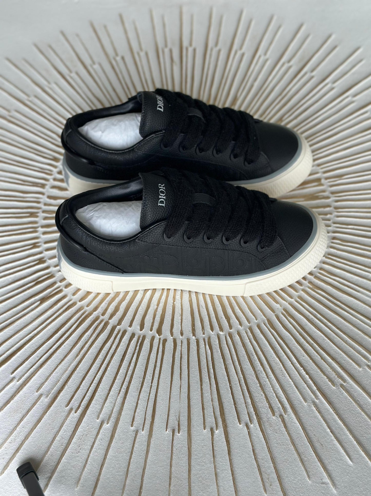 Sneaker B33 Spin – Black Grained Calfskin & Black Dior Gravity Leather (Limited Edition)