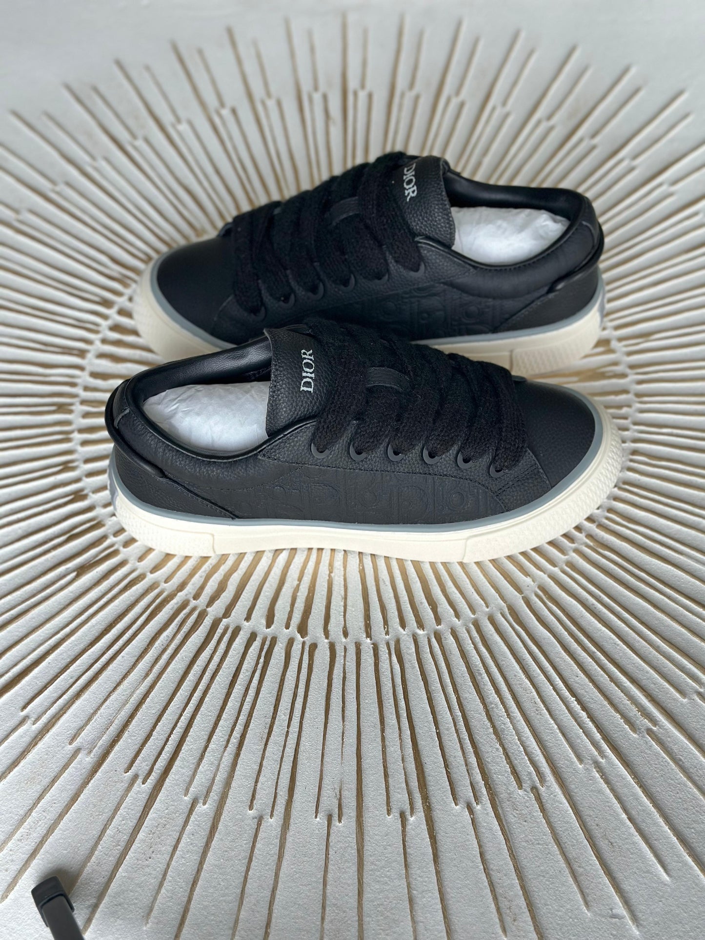 Sneaker B33 Spin – Black Grained Calfskin & Black Dior Gravity Leather (Limited Edition)