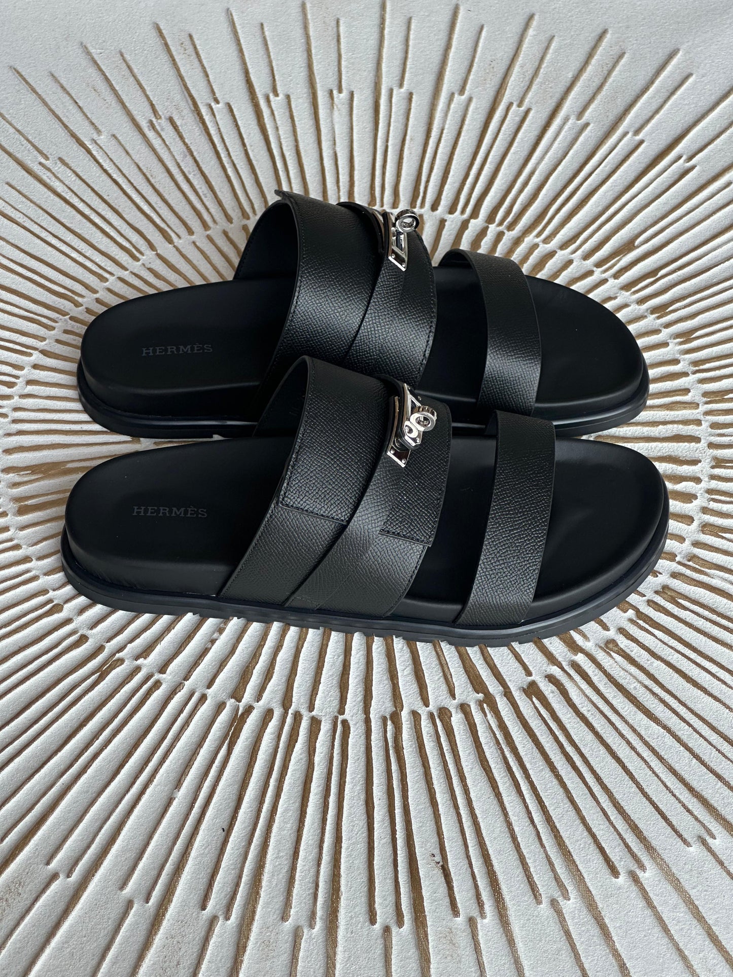 Hermès Jackson Sandal in Black Calfskin – Epsom Techno Sandal with Kelly Buckle”