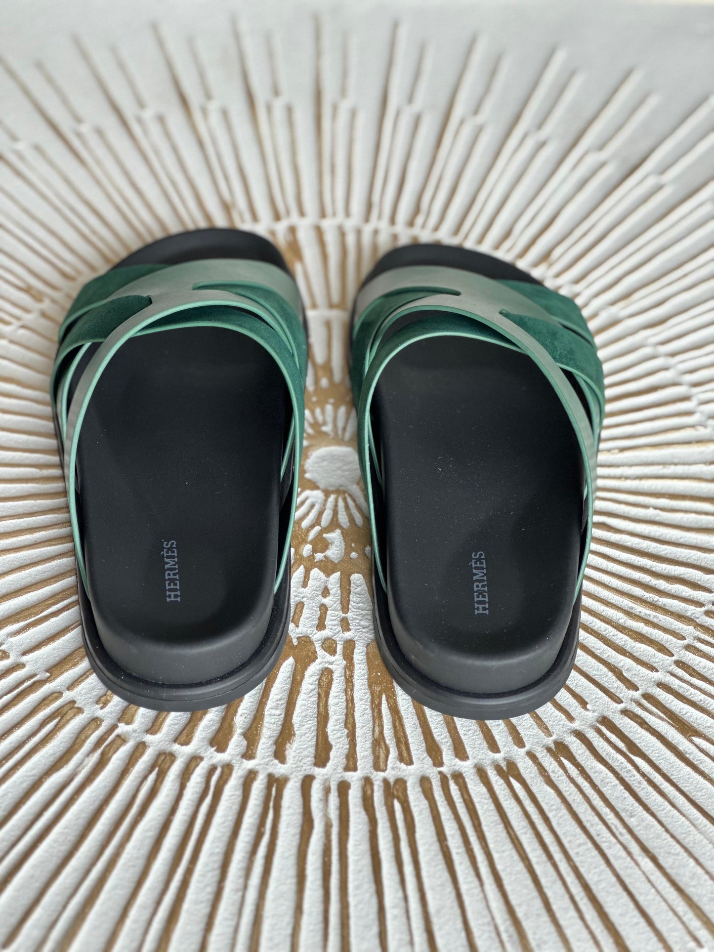 Hermès Kazimir Sandal in Green Woven Ribbon & Calfskin – Techno Summer Slip-On”