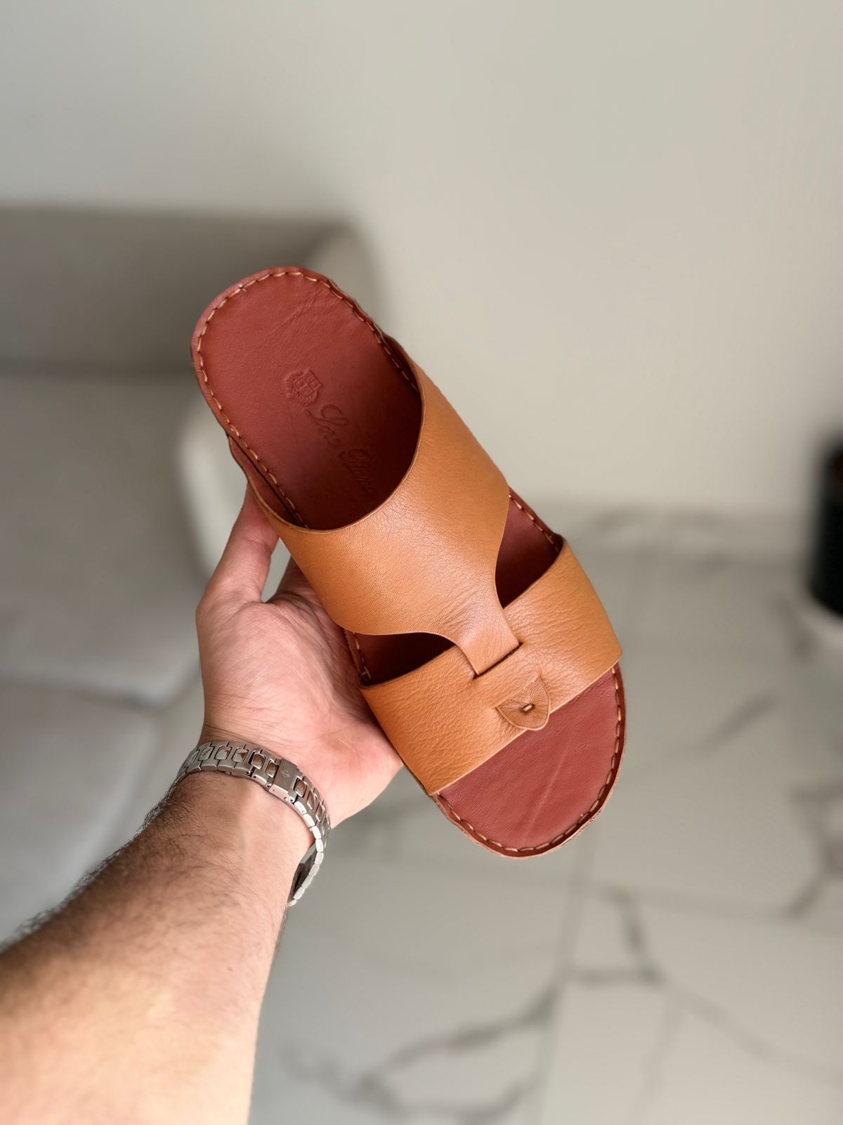 Loropiana Sandals in Calf Leather.